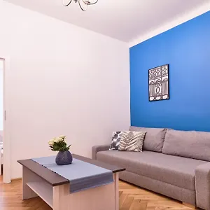 Spacious Zyblikiewicza Street Apartment
